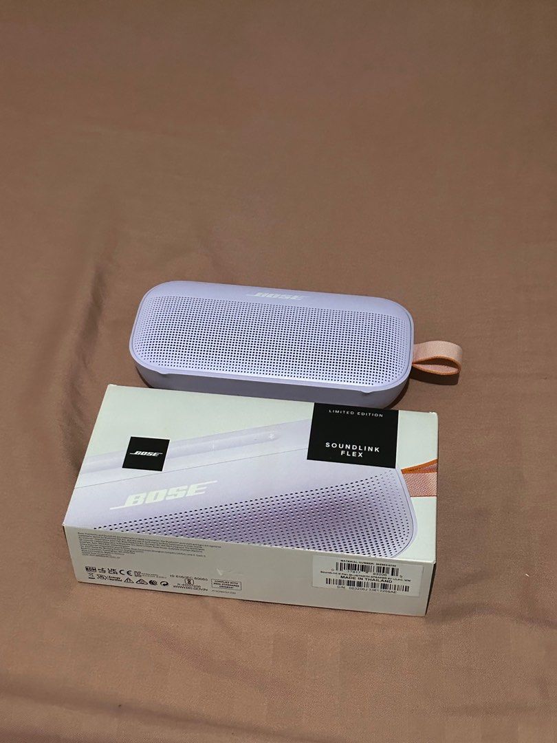 Bose SoundLink Flex Limited Edition Speaker (Category: Soundbars, Speakers & Amplifiers) located in Manila. Submitted by roannesama46969 (Listing ID 1414554282, Image 1). Description: - Bose SoundLink Flex Limited Edition speaker - Color: Lavender with orange strap - Features volume controls and power button - Includes original box -paper bag.