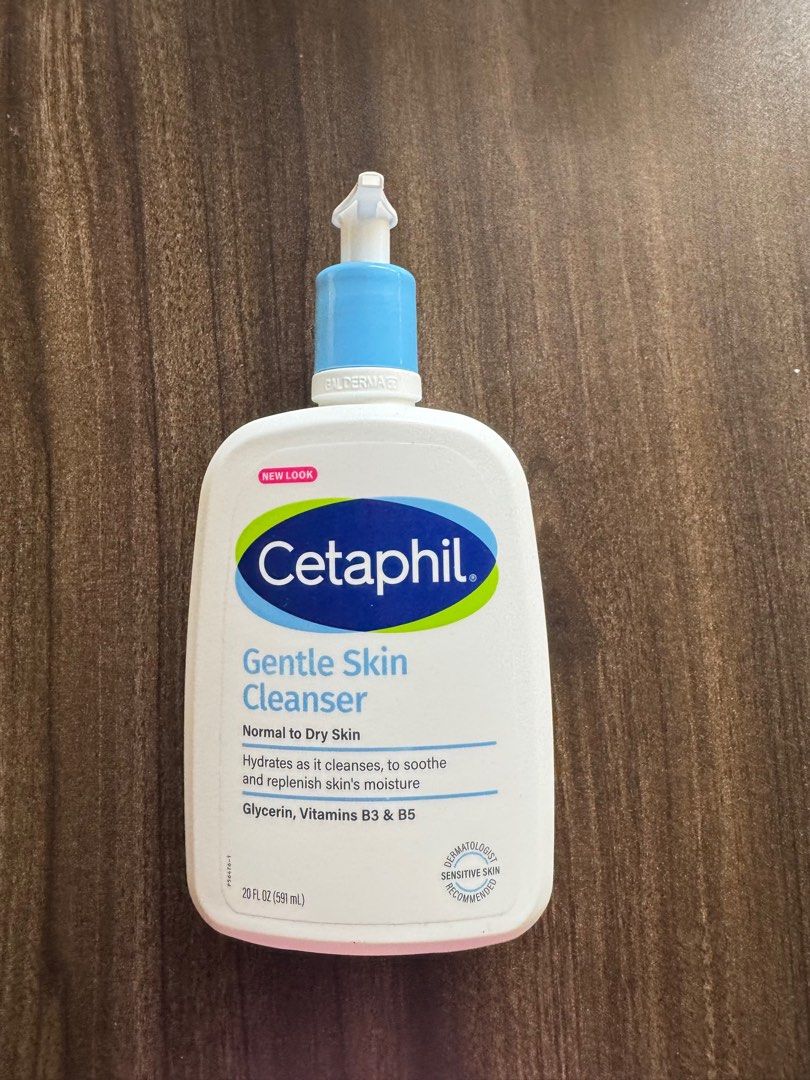 Cetaphil Gentle Cleanser LARGE (Category: Face Care) located in Manila. Submitted by heartdclttrs (Listing ID 1414534015, Image 1). Description: Brand new unopened sealed bought in Walmart.