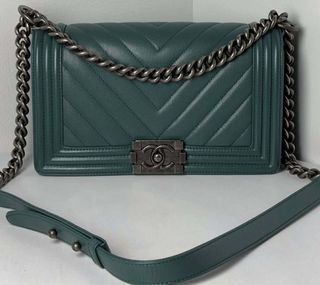 (Category: ) located in . Submitted by imluxuryph (Listing ID 1414624469, Image 1). Description: .