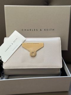 （分類：）位於 。 由 yingchunlo 提交（商品編號 1414447856，圖片 1）。簡介： 。