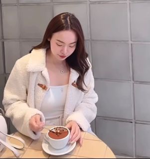 （分類：）位於 。 由 szepuipui 提交（商品編號 1414585203，圖片 1）。簡介： 。