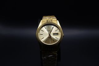 (Category: ) located in . Submitted by mjayluxurywatch (Listing ID 1414593328, Image 1). Description: .
