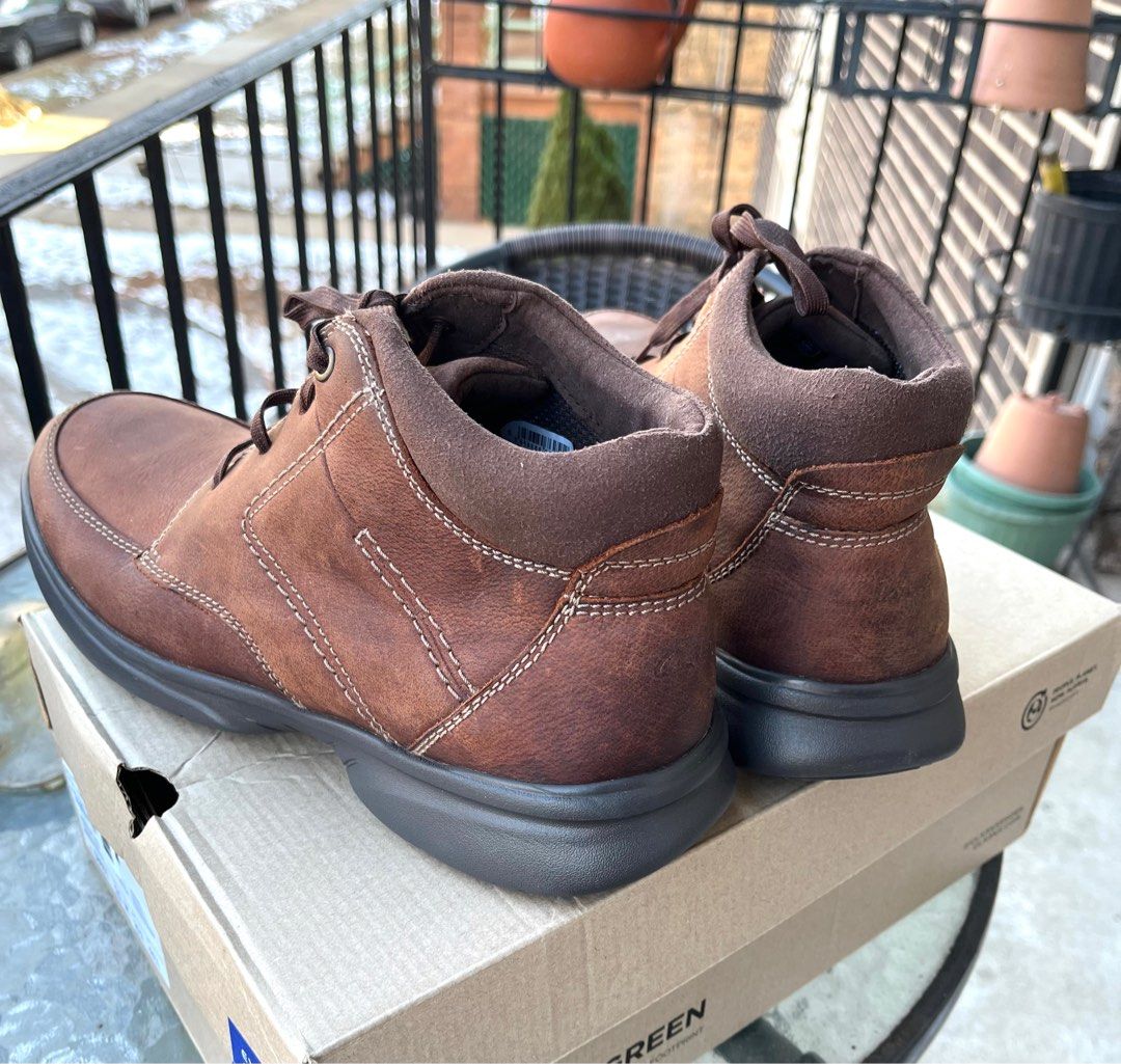 Clarks Bradley Mid Brown Tumb Shoes (Category: Casual Shoes) located in Makati City. Submitted by mike.bewer (Listing ID 1414449202, Image 2). Description: - Clarks Bradley Mid shoes - Brown leather upper - Lace-up closure - Size: 11M - Durable sole - Includes original box - Comfortable insole - Original price: $99.99 Buyer shoulders the shipping fee Pay first policy. Thanks. 😎.