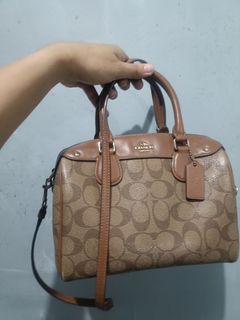 (Category: ) located in . Submitted by boutiquechic (Listing ID 1414499740, Image 1). Description: .