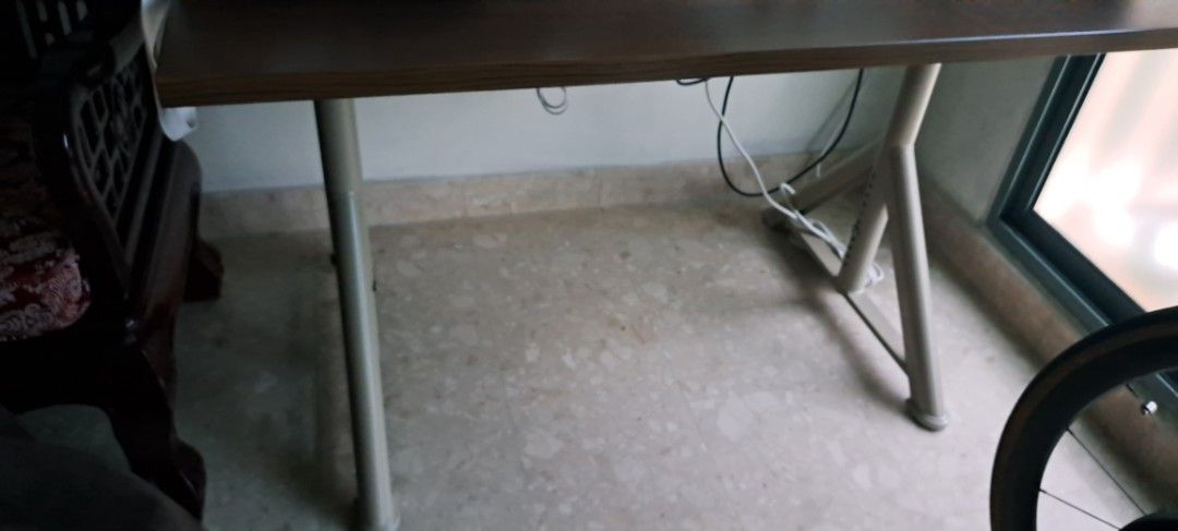 Computer table (Category: Other Accessories) located in Singapore. Submitted by frans91 (Listing ID 1414524213, Image 2). Description: fixed up table.