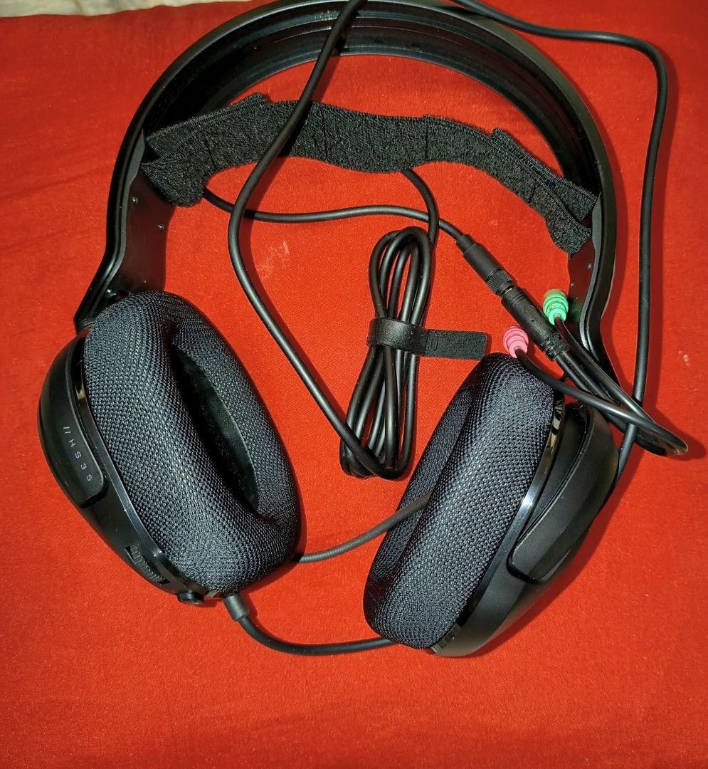 Corsair Surround HS35 (Category: Headphones & Headsets) located in Cavite. Submitted by sophiayudequina (Listing ID 1414457149, Image 3). Description: Gaming Headset Corsair Surround HS35 Orig Price: 2700 Sale: 2200 Brand New RFS: not using not gamer MOP: Gcash MOD: Pick up/Delivery *choose & book your courier contact: Sophia 09265740431.