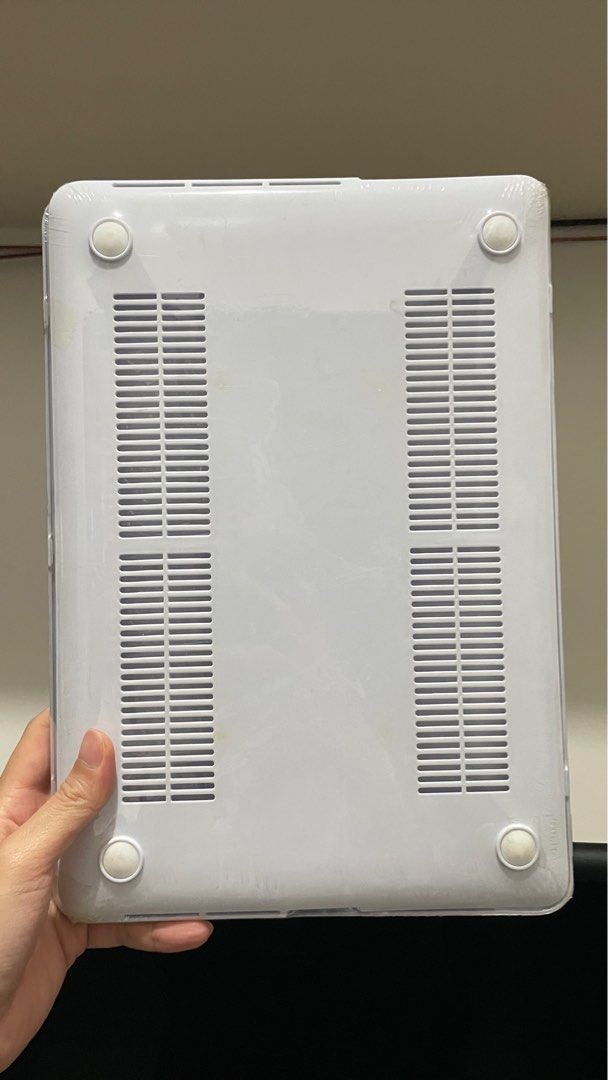Generic Macbook Pro 13” case (white marble) (Category: Laptop Bags & Sleeves) located in Quezon City. Submitted by shottheserif (Listing ID 1414539027, Image 3). Description: FOR SALE (NO RETURN/REFUND) Generic Macbook Pro 13” case (white marble) - ₱600 Condition: brand new RFS: sold mbp already Location: Del Monte, Quezon City.