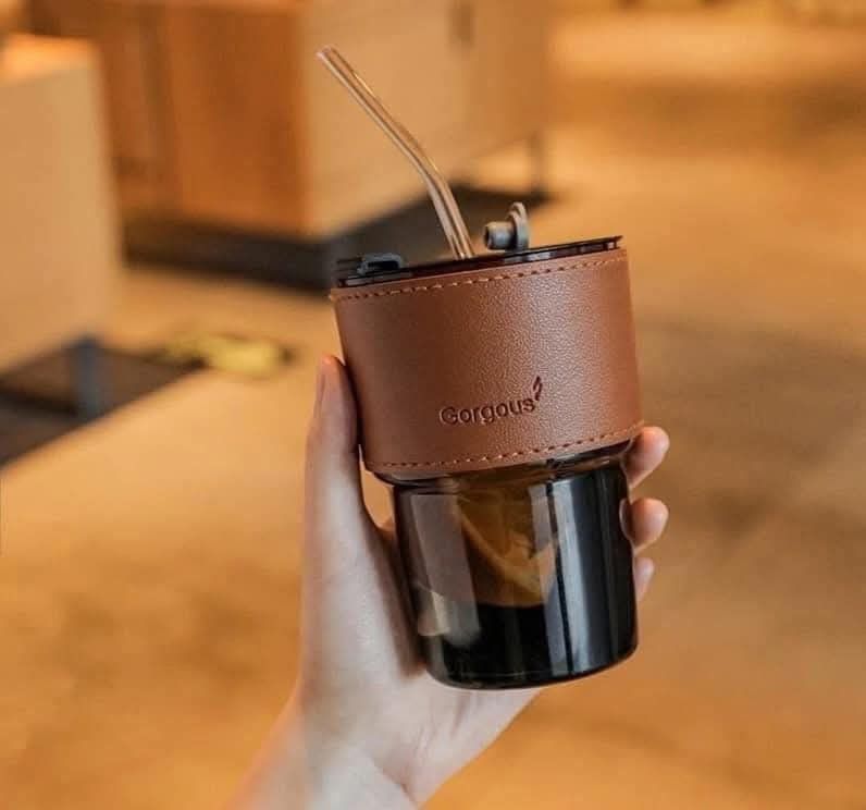 Glass cup with straw (Category: Water Bottles & Tumblers) located in Manila. Submitted by lyfrancois14 (Listing ID 1414585976, Image 1). Description: .