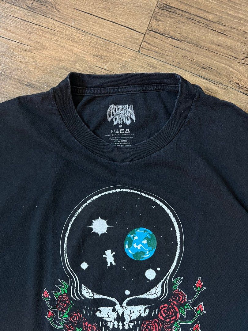 Grizzly x Grateful Dead T-shirt - Medium (Category: Tshirts & Polo Shirts ) located in Manila. Submitted by kylestuffs (Listing ID 1414558745, Image 2). Description: • legit • medium, 20 x 27 inches • great condition • no issues mop: unionbank / gcash ship: lalamove / lbc meet: sjdm bulacan.