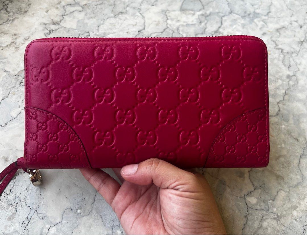 Gucci Guccissima wallet (Category: Luxury Bags & Wallets) located in Valenzuela. Submitted by dianzskiyo (Listing ID 1414494921, Image 3). Description: 📍SELF - AUTHENTICATION📍 Preloved Gucci wallet 📍 what you see is what you get 📍 Managed ur expectation - this is preloved 📍 Slightly negotiable 📍 All details were already posted (pls check photos para iwas sa redundant na tanong 😉) 📍 Color may vary due to lighting 💡 📍 + SF 📍Last pic for 