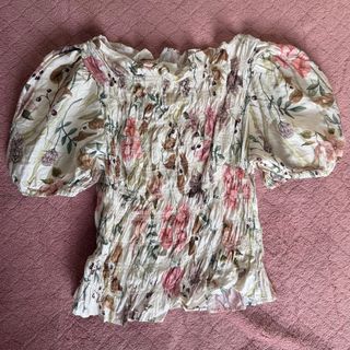 (Category: ) located in . Submitted by jowceeee (Listing ID 1414462084, Image 1). Description: .