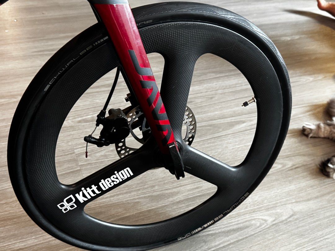 Java Cl (Category: Bicycles) located in Singapore. Submitted by cuppacoffee (Listing ID 1414557415, Image 5). Description: Spend over $2k Weight arnd 8kg See pics to see parts. ***Rear brake need to recable.** .