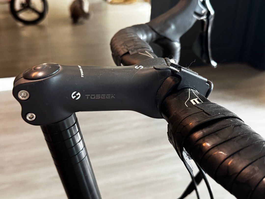 Java Cl (Category: Bicycles) located in Singapore. Submitted by cuppacoffee (Listing ID 1414557415, Image 9). Description: Spend over $2k Weight arnd 8kg See pics to see parts. ***Rear brake need to recable.** .
