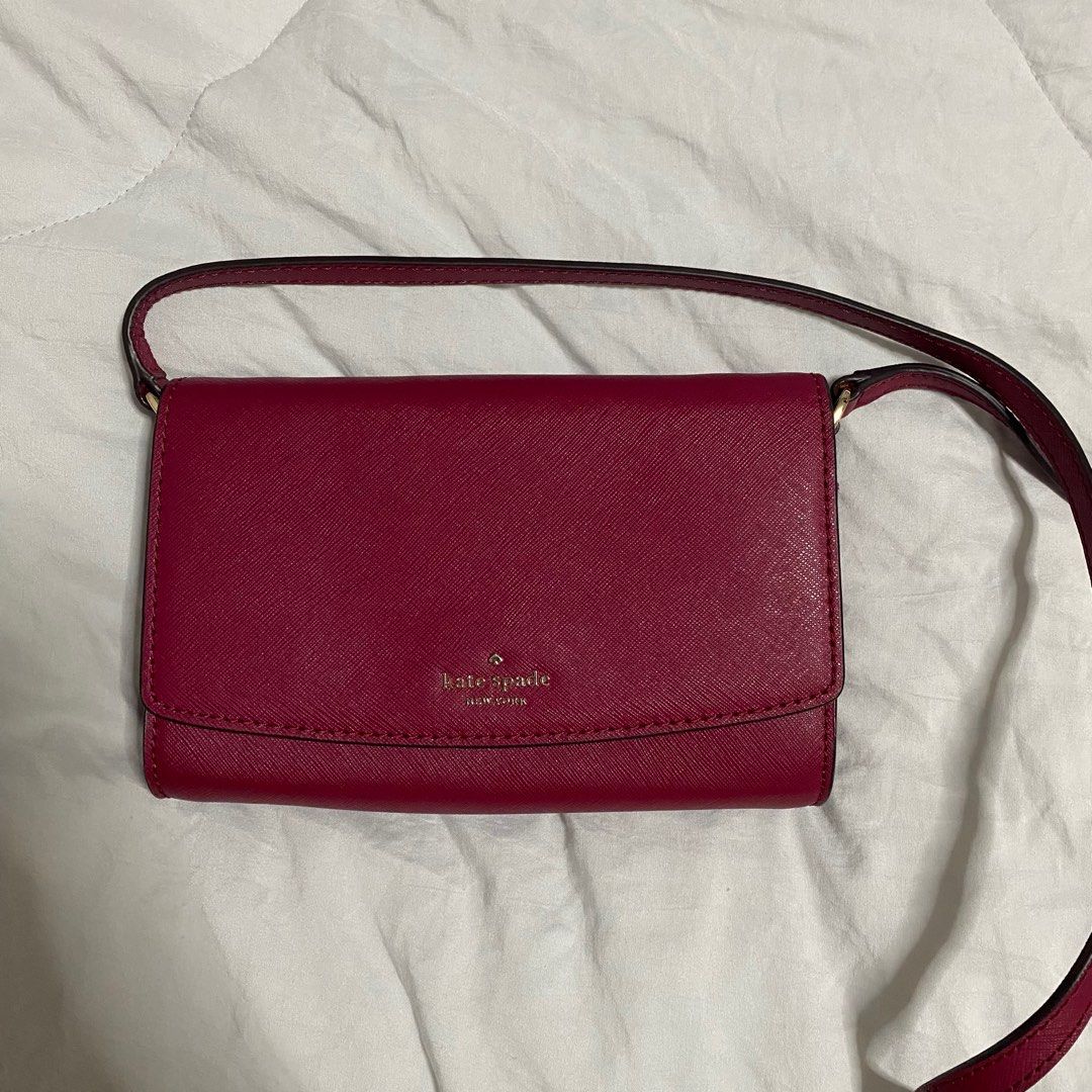 Kate Spade Crossbody Wallet Bag (Category: Cross-body Bags) located in Cebu City. Submitted by jjanix (Listing ID 1414547863, Image 1). Description: no flaws .
