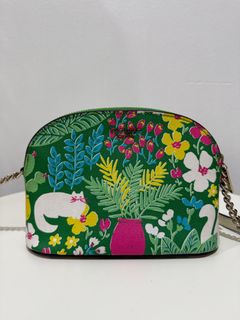 (Category: ) located in . Submitted by preloved_ae (Listing ID 1414623749, Image 1). Description: .