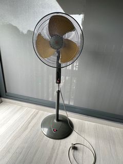 (Category: ) located in . Submitted by 82yap (Listing ID 1414547577, Image 1). Description: .