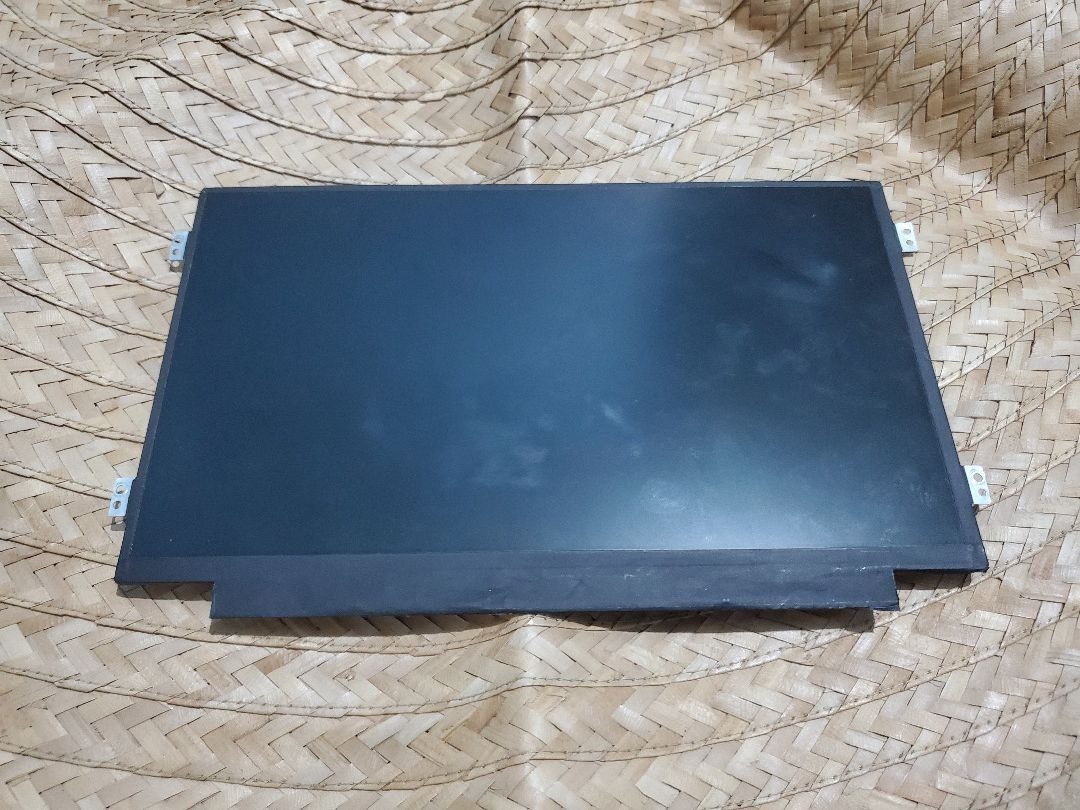 Laptop Screen for 10.1" Netbook NP-NC110 (Category: Monitor Screens) located in Mandaluyong City. Submitted by simplyrandom.ph (Listing ID 1414611530, Image 1). Description: 💻🔹 Laptop Screen for 10.1" Netbook NP-NC110 🔹💻 - Replacement screen only (no other parts included) - Compatible with 10.1" Netbook NP-NC110 - Good as new, no damage or scratches.