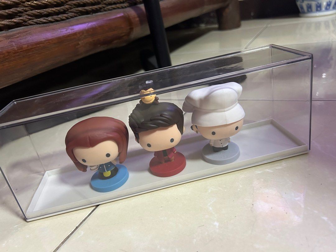 McDo x FRIENDS Happy Meal Acrylic Case (Category: Designer & Blind Box Toys) located in Manila. Submitted by curatedbyelvynna (Listing ID 1414538710, Image 3). Description: No ‘more photos’. All photos are posted, what you see is what you’ll get. Please note that my items are preloved, it is likely that there will be signs of light wear in general. Last price posted 💯 No more haggling. All items are reasonably priced based on their condition. No