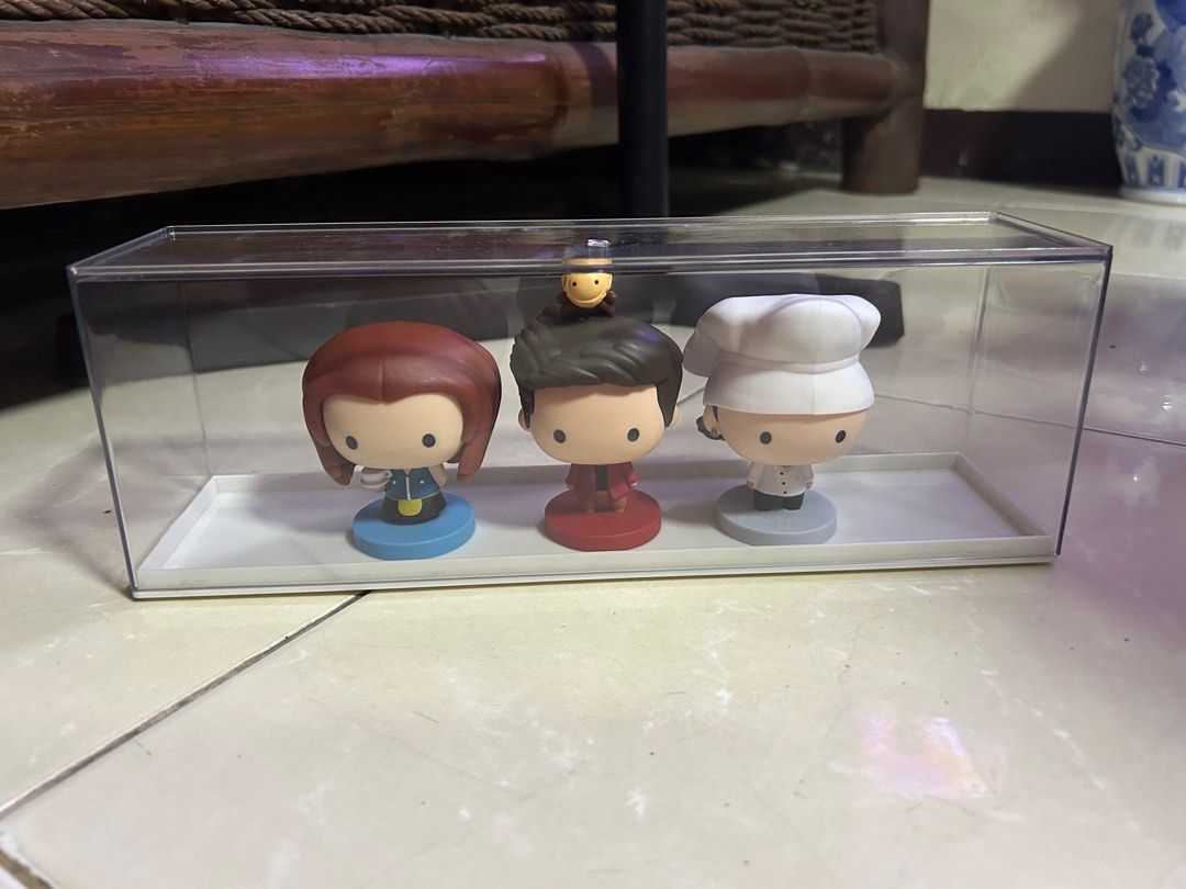 McDo x FRIENDS Happy Meal Acrylic Case (Category: Designer & Blind Box Toys) located in Manila. Submitted by curatedbyelvynna (Listing ID 1414538710, Image 1). Description: No ‘more photos’. All photos are posted, what you see is what you’ll get. Please note that my items are preloved, it is likely that there will be signs of light wear in general. Last price posted 💯 No more haggling. All items are reasonably priced based on their condition. No