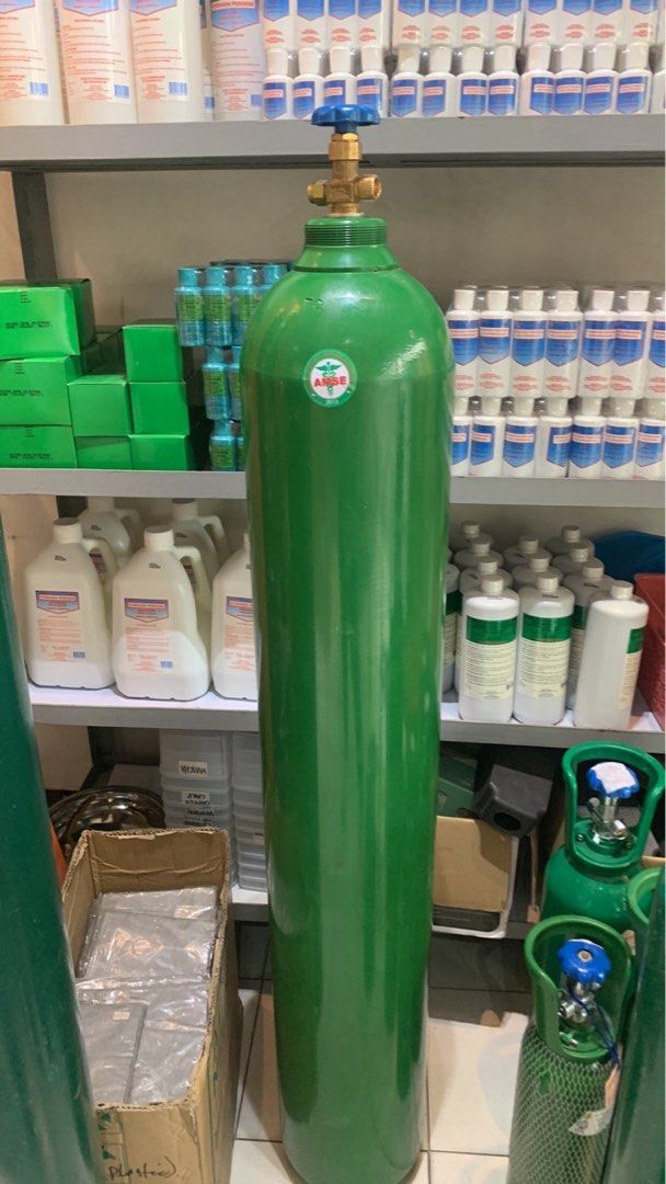 Medical Oxygen Tank with regulator (Category: Medical Supplies & Tools) located in Antipolo. Submitted by eppcom (Listing ID 1414451806, Image 1). Description: Brandnew Oxygen Tank Never been used Pick-up only at Victoriaville Homes, Antipolo City near assumption hospital..
