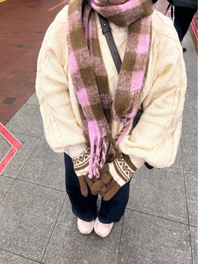 MISSKOI pink & brown winter scarf (Category: Coats, Jackets and Outerwear) located in Manila. Submitted by 888saiz (Listing ID 1414529398, Image 2). Description: + cap = 350 used only in december 2025 ready to wear lp. bought for 490 on orange app.