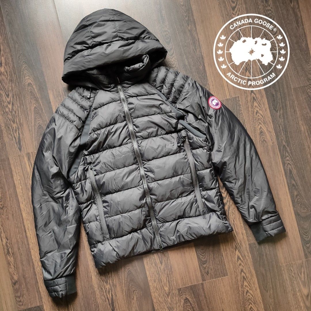 NEW‼️CANADA GOOSE | HyBridge® Base Down Puffer Jacket (Category: Luxury Apparel) located in Cebu City. Submitted by denimholic (Listing ID 1414598620, Image 1). Description: 🗻Authentic Preloved Canada Goose ▫️STYLE : HYBRIDGE BASE | DOWN PUFFER ▫️SIZE : MEDIUM ▫️COLOR | MATERIAL : Black, Nylon Polyester, Down Puffer, Goose down ▫️9.0 | 10 excellent condition ▫️Made in Canada **detailed pics to follow. thank you.