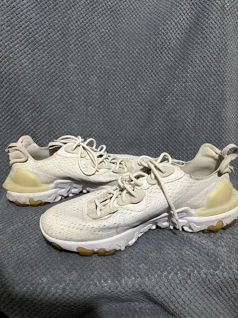 Nike React Vision White Sneakers Authentic (Category: Sneakers) located in Quezon City. Submitted by earthtodior (Listing ID 1414530107, Image 3). Description: - authentic - very good condition - what you see is what you get - no issue - just clean it .