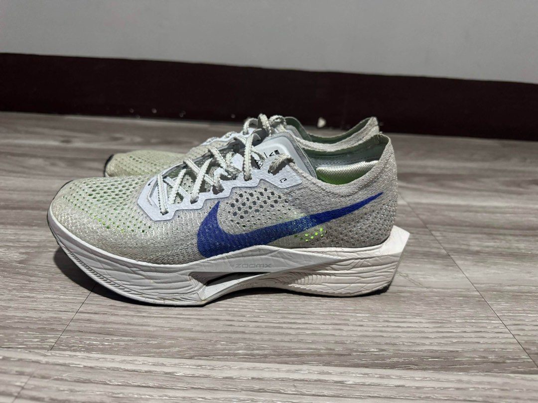 Nike Zoom Vaporfly 3 (Category: Sneakers) located in San Fernando. Submitted by snorlaxxxzhy (Listing ID 1414564135, Image 2). Description: vaporfly 3 mileage:70km size:9US MENS price : 4,000.