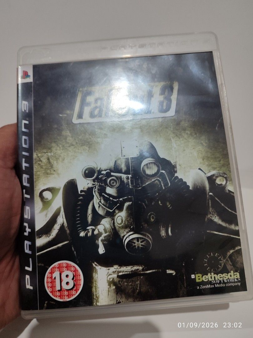 PS3 - Fallout 3 (PRE-OWNED) "EU" (Category: PlayStation) located in Mendez-Nunez. Submitted by sf2_gameshop (Listing ID 1414593867, Image 2). Description: PLEASE READ CONDITION: UsPre-owned item. Installed and tested working. The disc has few hairline scratches, please refer to the posted photos to see the condition. It comes with a game manual (in color) and an insert. GENRE: Action role-playing MODE: Single-player REGION: 2 - Europe VOICE: Engl