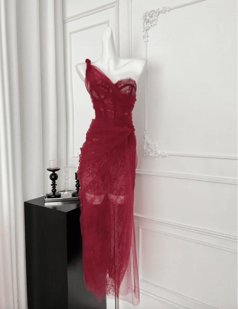 Red Dress (Category: Dresses) located in Quezon City. Submitted by declutterwithgel (Listing ID 1414481847, Image 1). Description: Only used once, OG price worth 2k++, super pretty! ♡ .