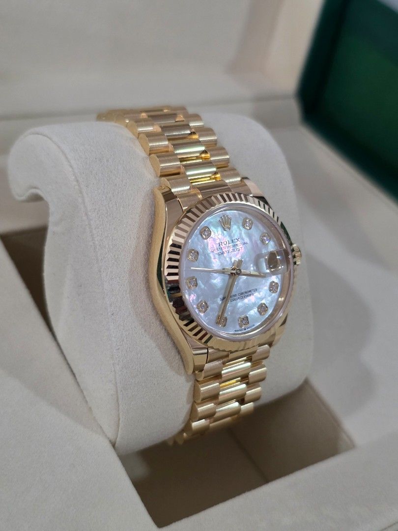 Rolex Datejust 31 MOP Full YG (Category: Luxury Watches) located in Mandaluyong City. Submitted by shobeywatch (Listing ID 1414604448, Image 2). Description: Rolex Datejust 31 MOP Full YG Ref. 278278 Bnew 2025 ig shobeywatch.