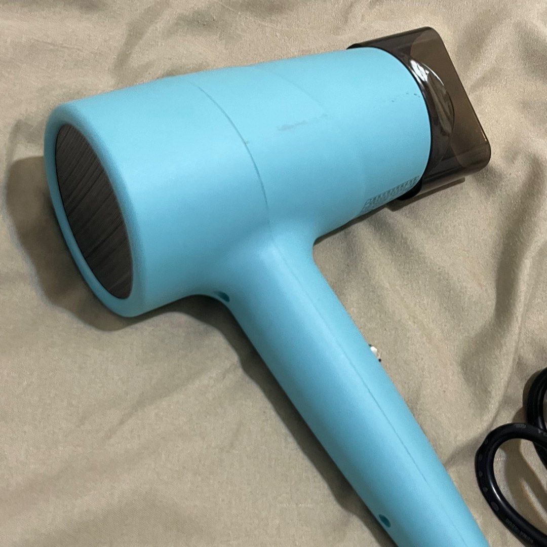 [RONGFU] Blue Hair Blower (Category: Hair) located in Las Pinas. Submitted by cb.shoppe56 (Listing ID 1414460610, Image 2). Description: 📍BF International, Las Piñas Brand: Rongfu Color: Blue Details: 2 hot setting levels and 1 cold setting 💎 Brand New 👀 Please check the photos thoroughly 🛵 Lalamove / J&T 🏦 GCash.