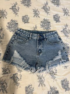 (Category: ) located in . Submitted by cheche.00 (Listing ID 1414525157, Image 1). Description: .