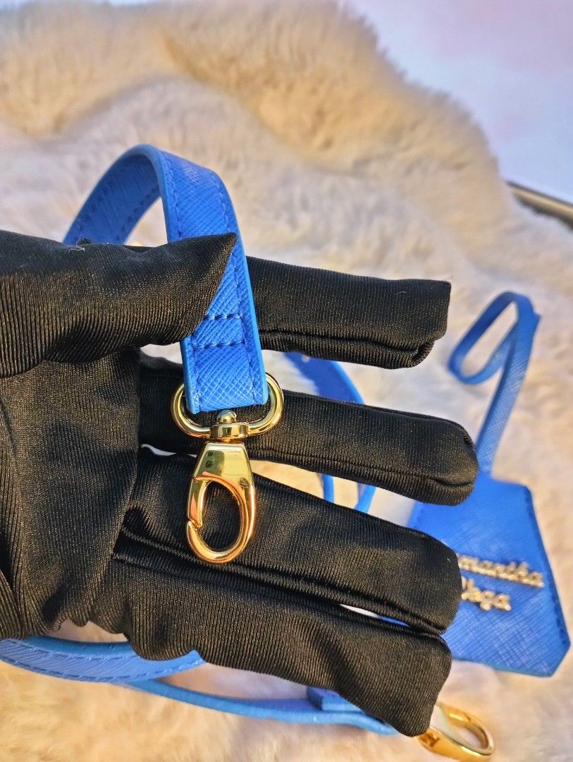 Sling (Category: Luxury Bags & Wallets) located in Manila. Submitted by alayassulittipidfinds (Listing ID 1414607345, Image 3). Description: Sling for bags color Blue.