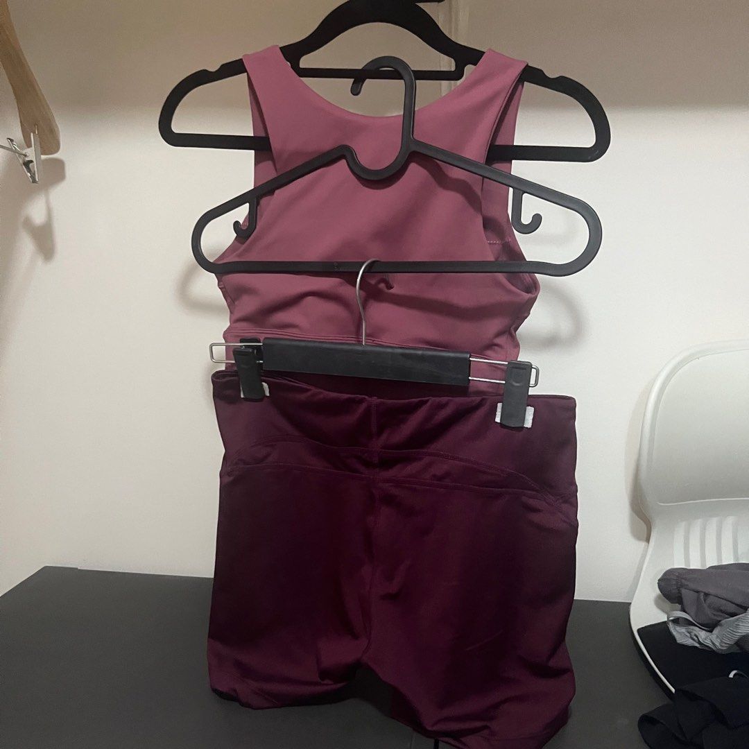 Swim shorts conservative maroon burgundy (Category: Bikinis & Swimsuits) located in Bulacan. Submitted by raspb (Listing ID 1414613145, Image 2). Description: Sm women swim shirts w mesh detail. Selling shorts only Suitable for waist M, inch 26-29.