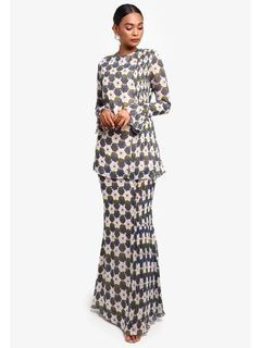 (Category: ) located in . Submitted by m.preloved.wardrobe (Listing ID 1414491753, Image 1). Description: .