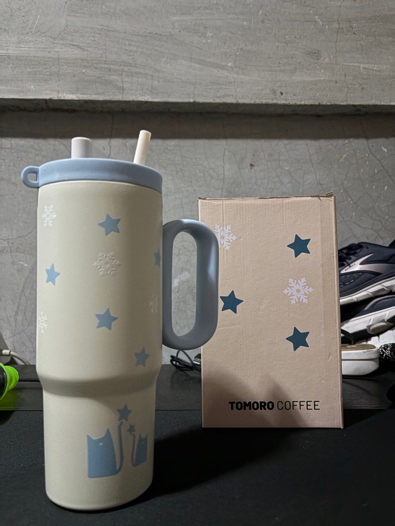 Tomoro Coffee Christmas Tumbler (Category: Water Bottles & Tumblers) located in Pasig City. Submitted by justthrifty (Listing ID 1414498334, Image 2). Description: Tomoro Coffee Christmas Tumbler Never been used Price: ₱1,000 Location: Pinagbuhatan Pasig.