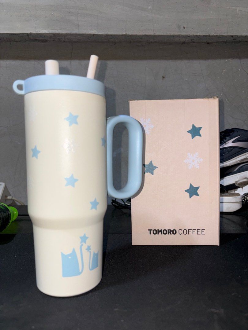 Tomoro Coffee Christmas Tumbler (Category: Water Bottles & Tumblers) located in Pasig City. Submitted by justthrifty (Listing ID 1414498334, Image 3). Description: Tomoro Coffee Christmas Tumbler Never been used Price: ₱1,000 Location: Pinagbuhatan Pasig.