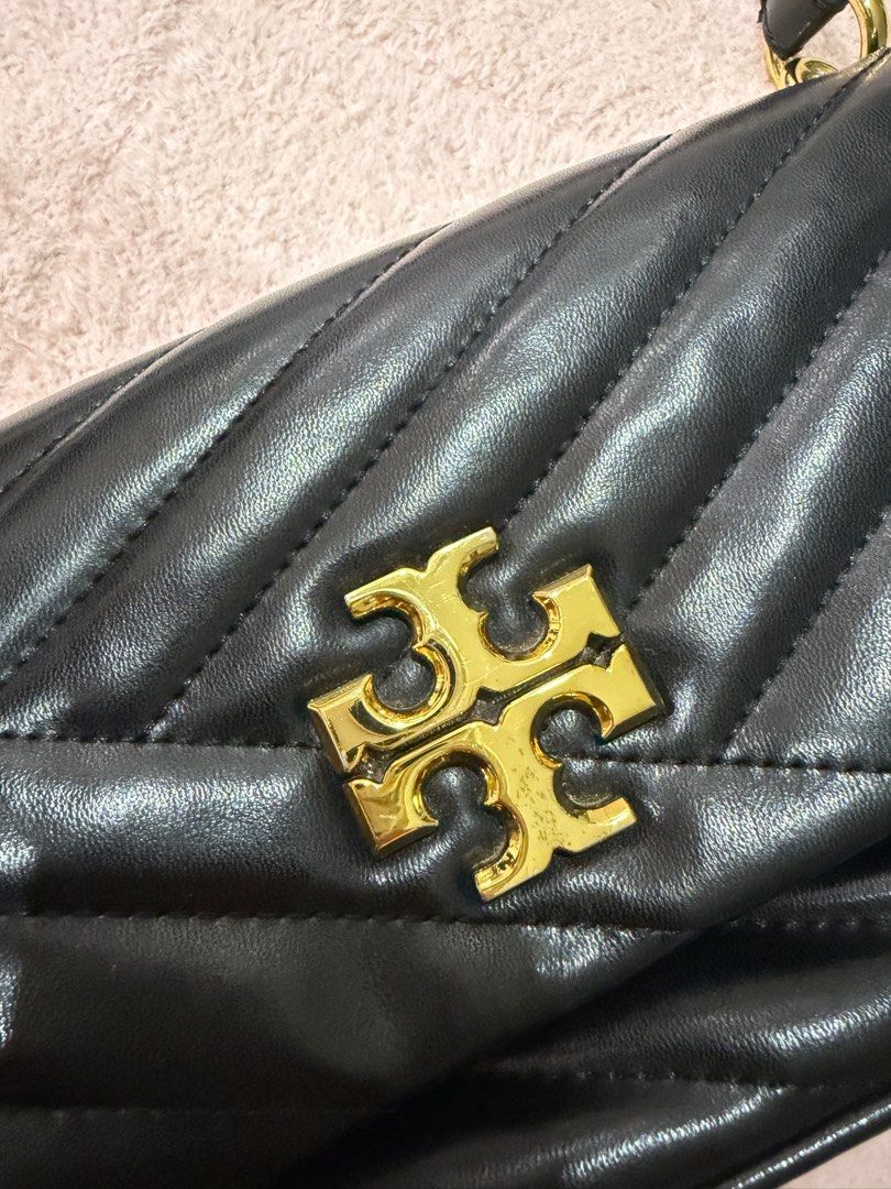 Tory Burch Kira Crossbody (Category: Luxury Bags & Wallets) located in Bacoor. Submitted by shans_closet (Listing ID 1414594006, Image 3). Description: Orig Tory Burch Kira Chevron Baguette •only used a few times✨ •no inclusions✨ •last price posted✨ •NGA✨ .