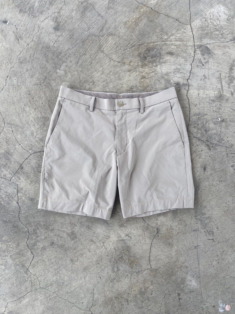 Uniqlo Chino Shorts (Category: Shorts) located in Caloocan City. Submitted by thirdy.pfp (Listing ID 1414484202, Image 1). Description: Uniqlo Chino Shorts 32 waistline 17 Length 10 Leg opening Excellent condi 9/10 500.