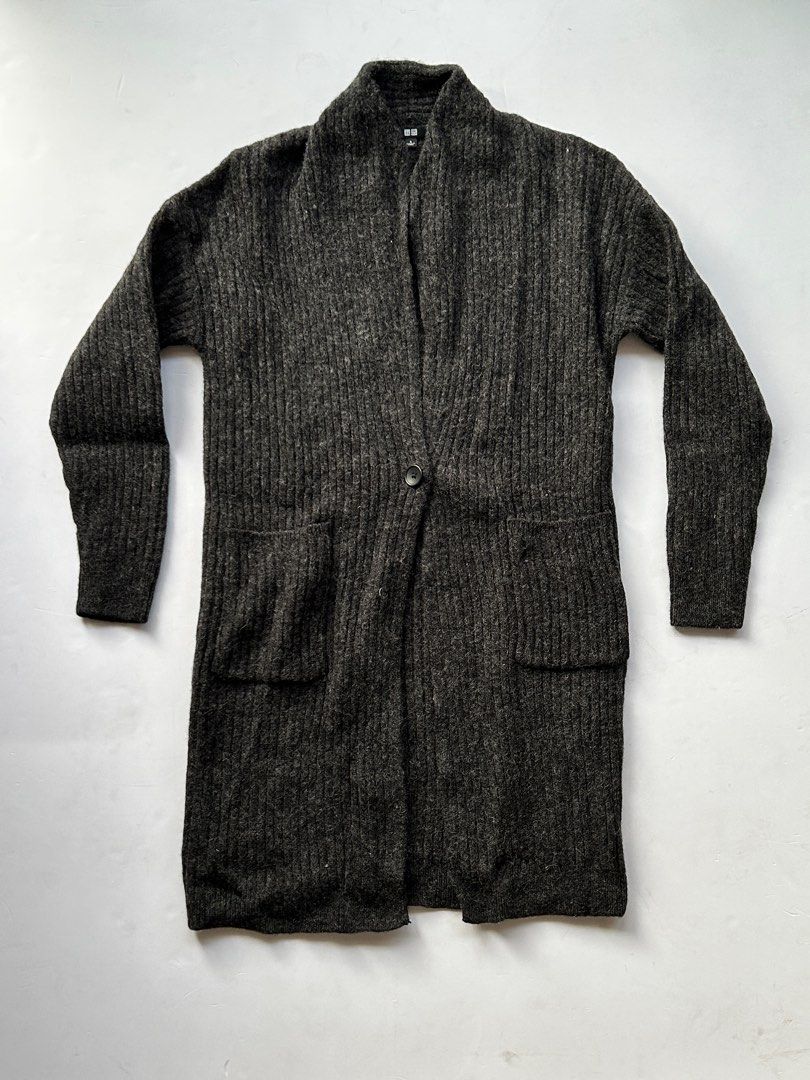 Uniqlo Long Ribbed Cardigan (Category: Coats, Jackets and Outerwear) located in Quezon City. Submitted by glenchua (Listing ID 1414507022, Image 1). Description: CHUNKY LONG CARDIGAN Pre-loved Hardly Worn Good Condition Material: 100% WOOL.