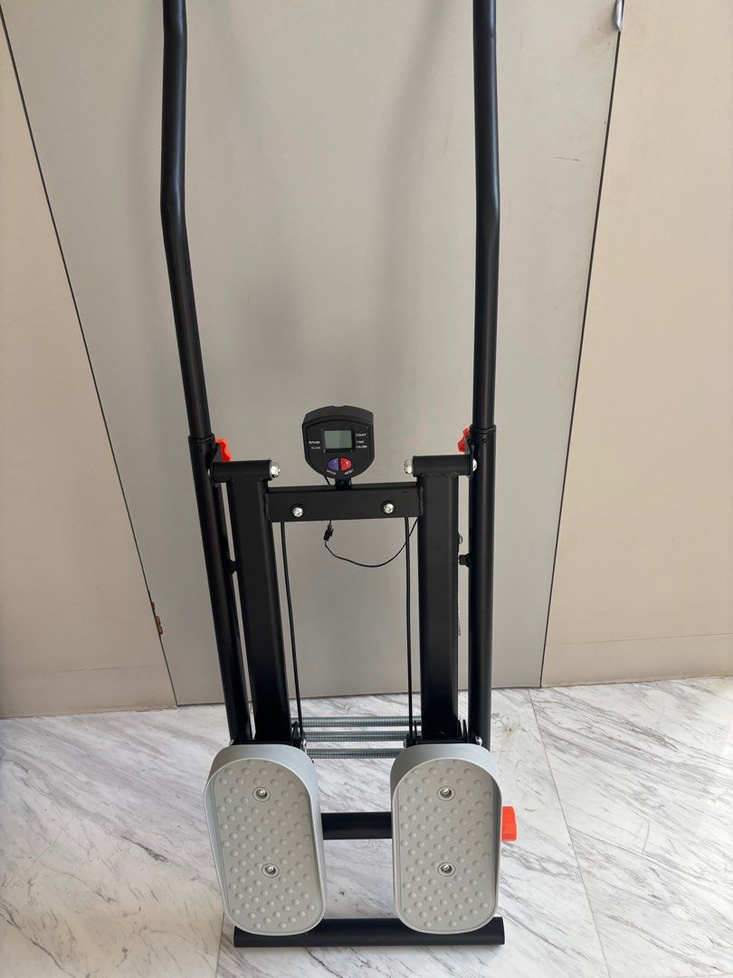 Vertical Stepper Exercise Machine (Category: Cardio & Fitness Machines) located in Klang. Submitted by pinehuman (Listing ID 1414474178, Image 1). Description: Selling to clear space .