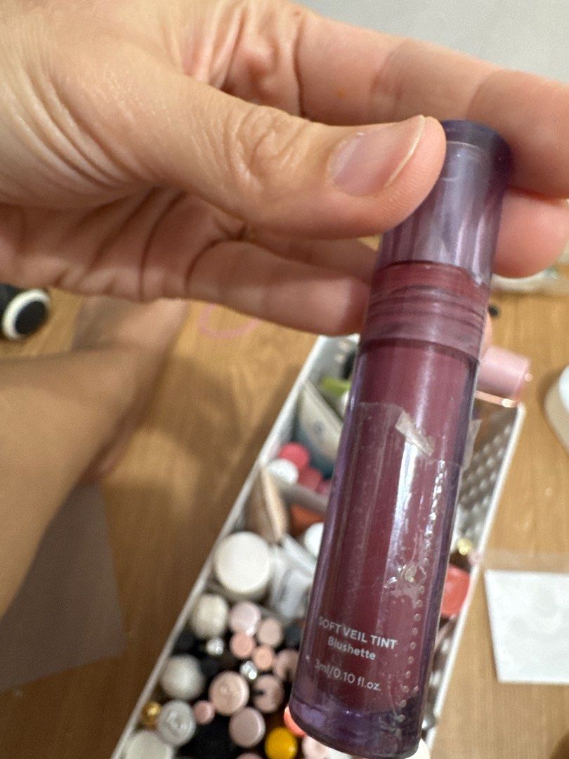 Vice Cosmetics Soft Veil Tint - Blushette (Category: Makeup) located in Caloocan City. Submitted by msgemini0618 (Listing ID 1414447375, Image 2). Description: Shade: blushette.