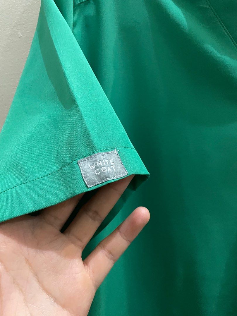 White Coat MoveTech Scrub Set - Cactus Green (Category: Sets & Coordinates) located in Mendez-Nunez. Submitted by alexiemanalo (Listing ID 1414467081, Image 3). Description: White Coat MoveTech scrub set Color: Cactus Green Size: Small (Men's) Fabric: MoveTech Top: - V-neck design - 5-pocket Pants: - Straight-cut - Elastic waistband with drawstring 8.5/10 Excellent condition (Flaw: Faded Top Scrub Label Print) Lightly used 📍 Tagaytay, Mendez, In