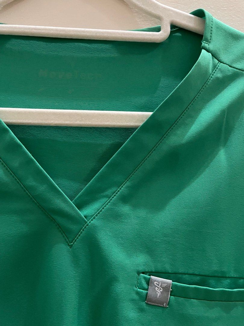 White Coat MoveTech Scrub Set - Cactus Green (Category: Sets & Coordinates) located in Mendez-Nunez. Submitted by alexiemanalo (Listing ID 1414467081, Image 2). Description: White Coat MoveTech scrub set Color: Cactus Green Size: Small (Men's) Fabric: MoveTech Top: - V-neck design - 5-pocket Pants: - Straight-cut - Elastic waistband with drawstring 8.5/10 Excellent condition (Flaw: Faded Top Scrub Label Print) Lightly used 📍 Tagaytay, Mendez, In
