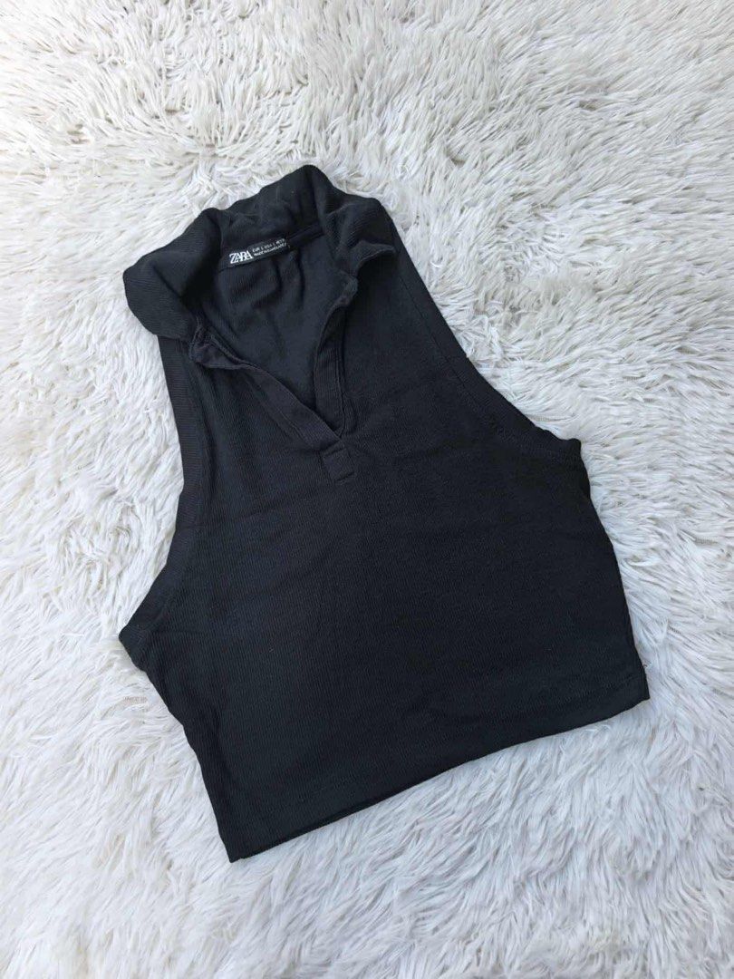 Plus Size Zara Black Sleeveless Top (Category: Sleeveless) located in Quezon City. Submitted by coffeegirly (Listing ID 1414552257, Image 1). Description: - Zara black sleeveless top (cropped top) - Collared V-neck - Ribbed texture - Solid black color - Perfect for casual wear -Fits XL to 2XL -Negotiable *manage expectations.