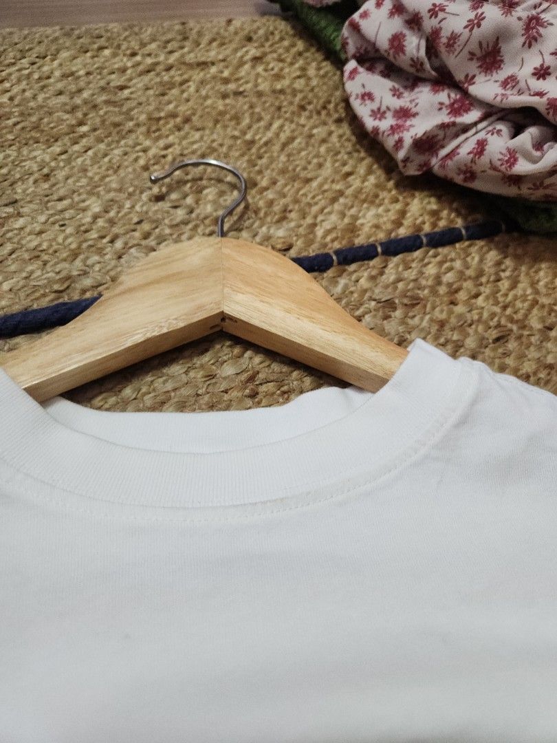 Zara White T-shirt (Category: Shirts) located in Makati City. Submitted by abbydeclutters (Listing ID 1414498567, Image 2). Description: - Zara white t-shirt - Size: got this from the zara kids section (11-12 years old). fits s-m - Note: Well used; may have minor issues.