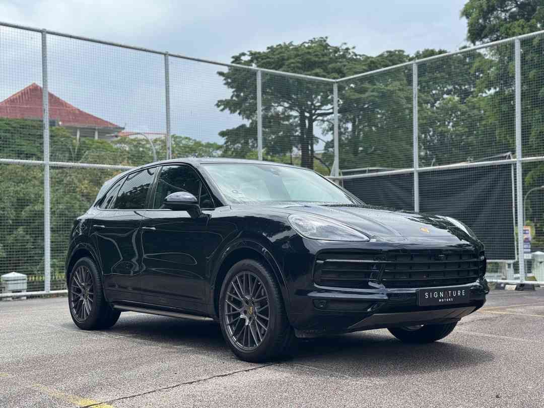 PORSCHE CAYENNE E3 TIP E6 (Category: Used Cars) located in Singapore. Submitted by signaturemotors (Listing ID 1465261436, Image 2). Description: Showroom: 237 ALEXANDRA ROAD 237 Alexandra Road #02-04 Singapore 159929 Full Agent Maintain! Come With Driver Memory Package With 14 Way Power Seats. Soft Door Closing. Apple CarPlay Including Siri. Door-Sill Guards In Brushed Aluminum. Navigation Module For Porsche Communication Management. TPMS. High 