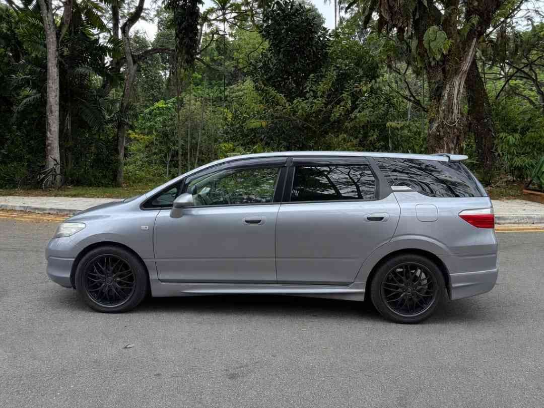 Honda Airwave 1.5 M Skyroof (A) (Category: Used Cars) located in Singapore. Submitted by carousell_certified_partners (Listing ID 1462720657, Image 2). Description: SkyRoof Edition Honda Airwave 1.5 Auto! Good condition! $0 driveaway/100% full loan available! 100% PHV loan available! Cheapest and lowest depreciation in the market! 1 of only 6 dealers in Singapore to be awarded roll of honor by SGCM! Buy with confidence! In-house loan or bank loan
