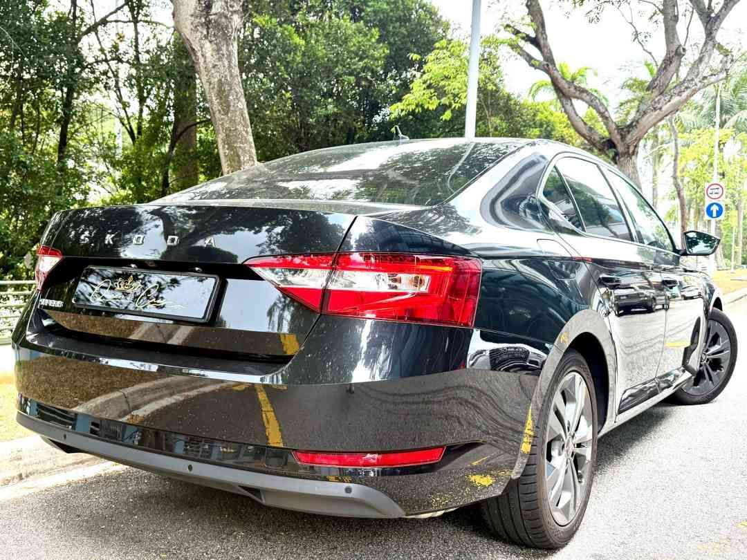 SKODA Superb 2.0 TSI Ambition (A) (Category: Used Cars) located in Singapore. Submitted by queenscarpl (Listing ID 1429778632, Image 3). Description: Showroom: Sin Ming 176 Sin Ming Drive #01-18 Singapore 575721 Sales Contact: Alvin Ng tel:88132929 .
